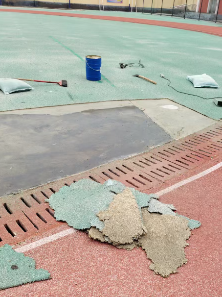 东莞球场翻新维修补、球场翻新修补改造